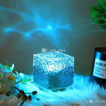 Aurora Tesseract Lamp